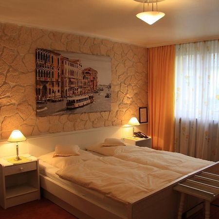 Hotel Die Post أوفنباخ الغرفة الصورة