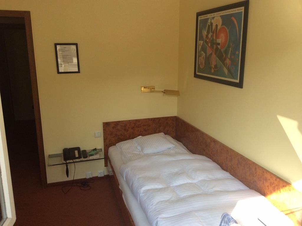 Hotel Die Post أوفنباخ الغرفة الصورة
